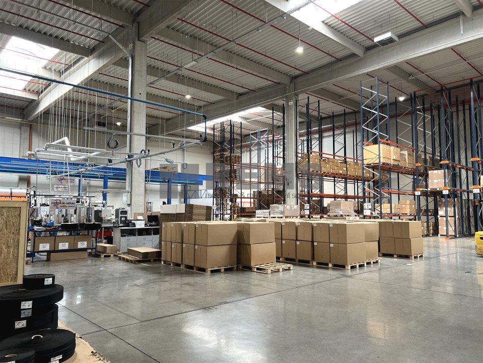 Spatiu industrial de inchiriat la 15939 EURO ID: P8463