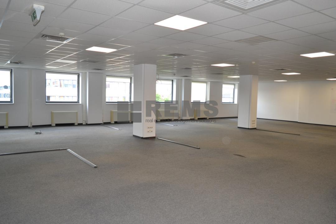 Birou de inchiriat in Centru la 3937 EURO ID: P8584